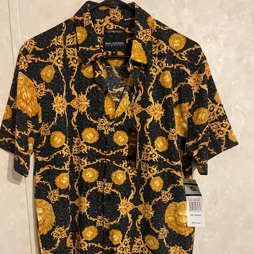 Black & gold bottom up dress shirt 🖤